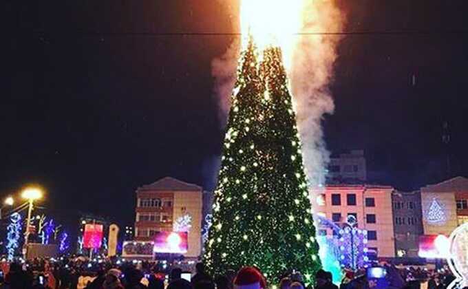 В одном с городов Польши сгорела городская елка в новогоднюю ночь