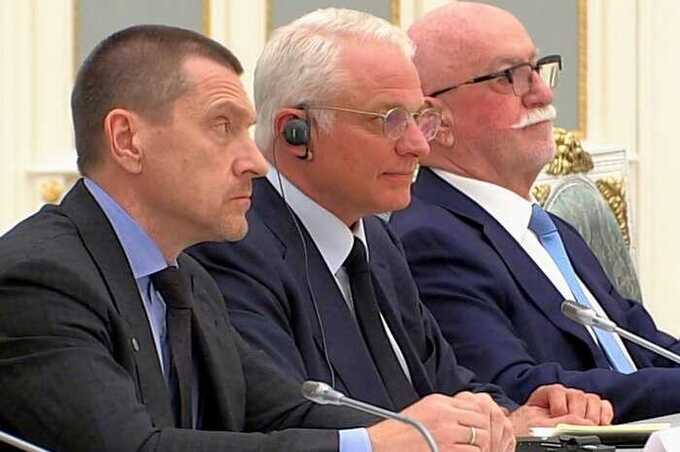 В Кремле состоялись переговоры с участием Путина по поводу будущего Большого и Мариинского театров