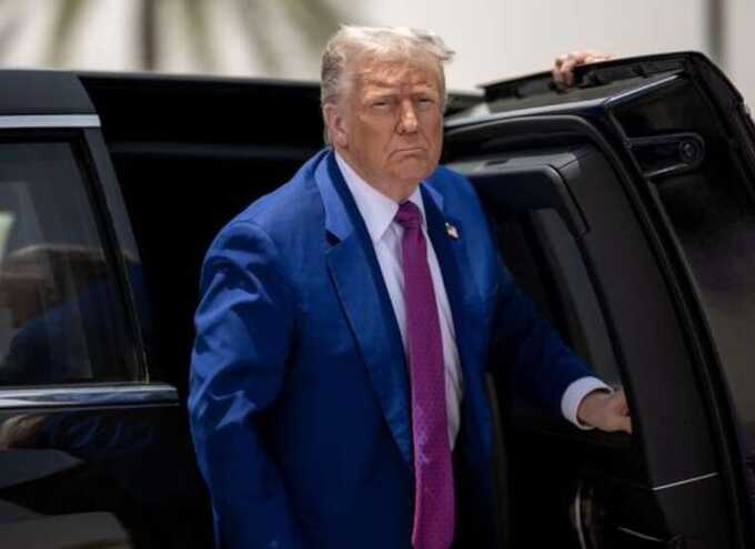 Трамп по-прежнему не исключает возможность поездки в Стамбул для участия в переговорах между Украиной и Россией