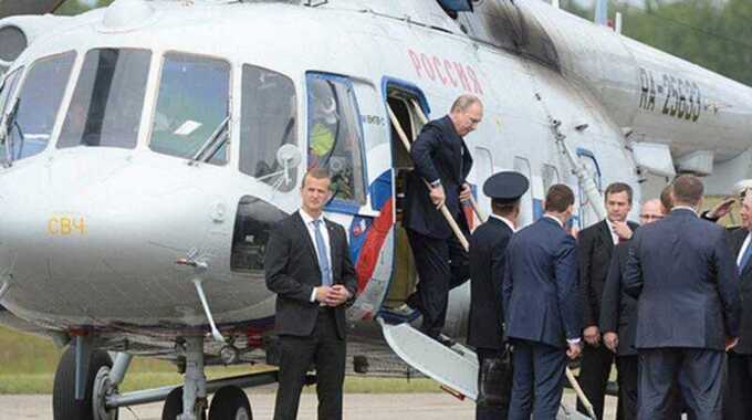 В Курской области вертолет, на котором находится Путин, отразил нападение беспилотников