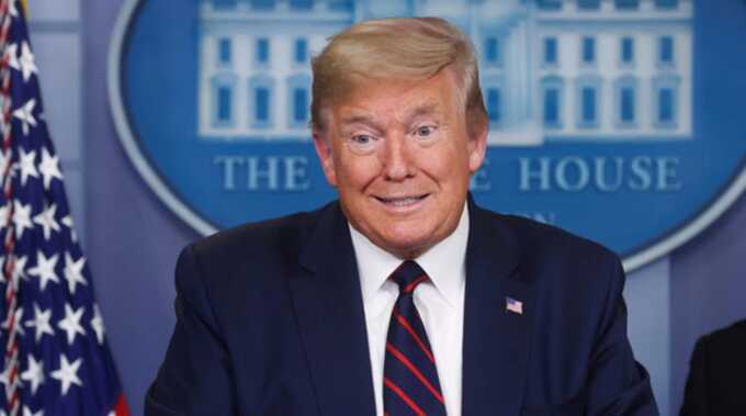 Трамп отказался разговаривать с Маском, назвав его безумцем
