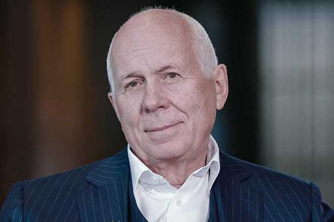 Чемезов обсуждает военные технологии, в то время как в Тамбове горит склад