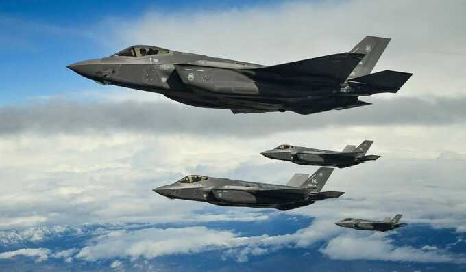 США и Великобритания перебросили военные самолёты на Ближний Восток из-за угрозы обострения ситуации