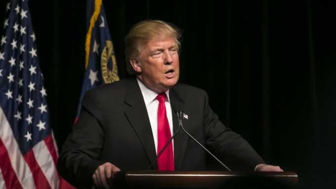 Трамп похвалил Илона Маска, назвав его «выдающейся личностью»
