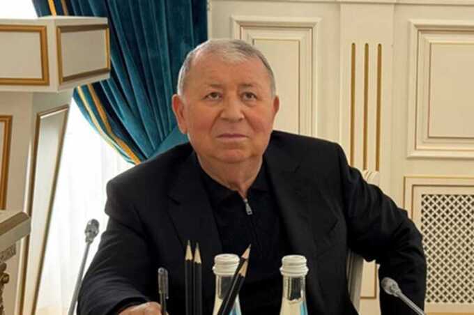 Магомедов покидает должность госсекретаря в связи с обвинениями и давлением со стороны федеральных властей