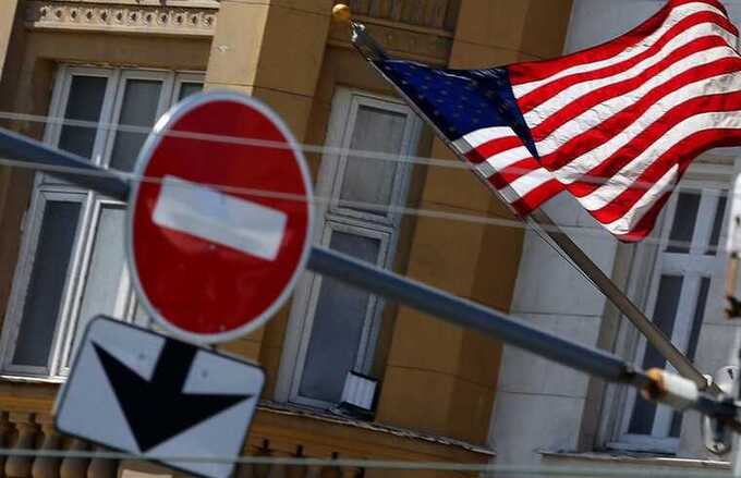США временно приостановили санкции в отношении российских банков