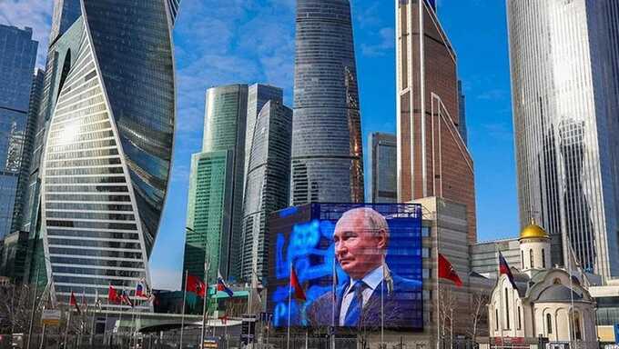 С ночи силовые структуры контролируют Национальный центр «Россия»