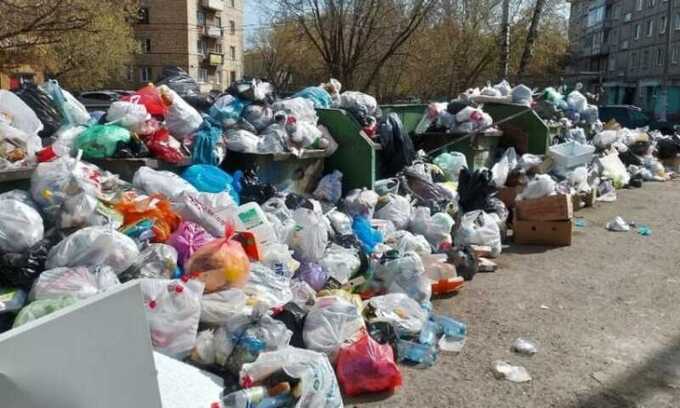 В Красноярске увеличиваются тарифы на вывоз мусора, услуга не выполняется, областные власти не берут на себя ответственность