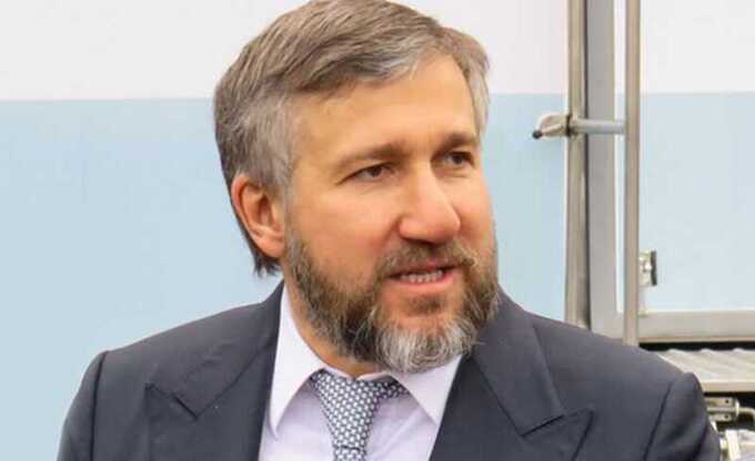 Чиновничьи схемы: как депутат Аникеев скрывал украденные средства в Эмиратах
