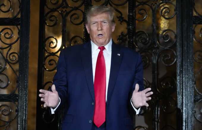 Трамп заявил, что он не является автором «письма Эпштейну» и предупредил WSJ о возможном судебном разбирательстве