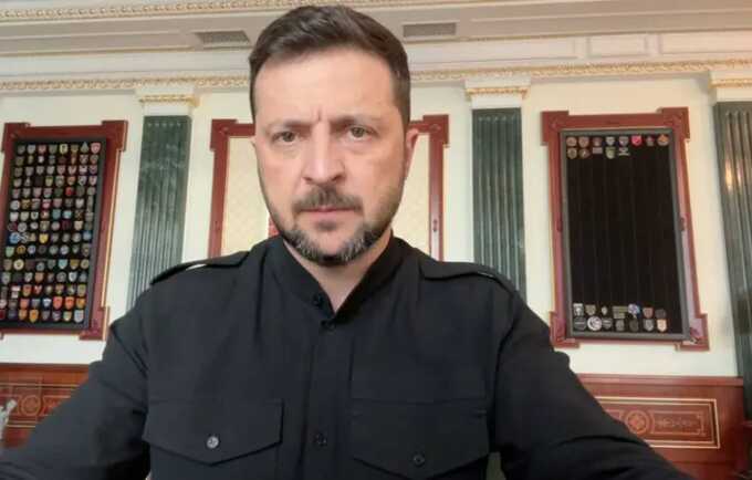 Зеленский ввел ограничения в отношении российских оппозиционеров и блогеров