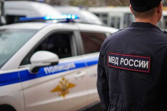 В интернете появилось видео с напряжённой атмосферой возле офиса Telegram-канала Baza