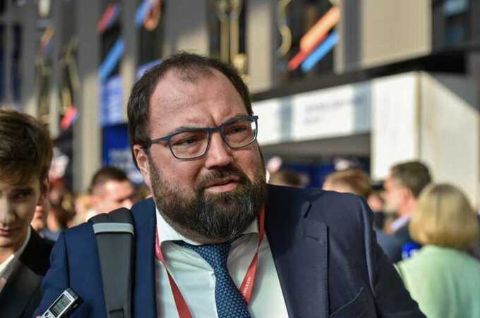 Министр цифрового развития Шадаев выступил за выборочное наказание за «экстремистские» поисковые запросы в интернете
