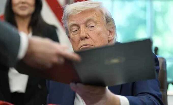 Трамп требует монополии на санкции против России