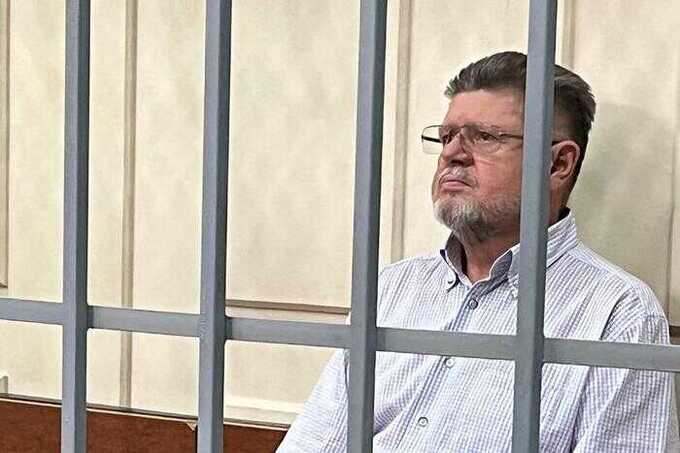 Как Евгений Брюн превратил наркополитику в бизнес и вместо помощи карал