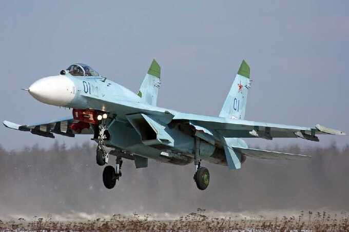В Краснодарском крае на аэродроме сожгли российский истребитель