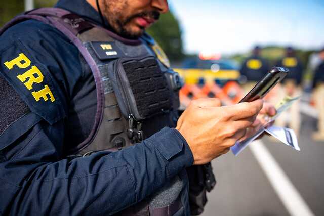 A police officer in Brazil was promoted even though there are criminal charges against them