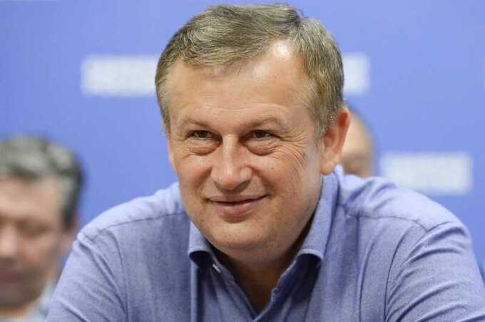 Команда Дрозденко теряет миллиарды из-за приостановленного строительства Дома культуры в Приморске
