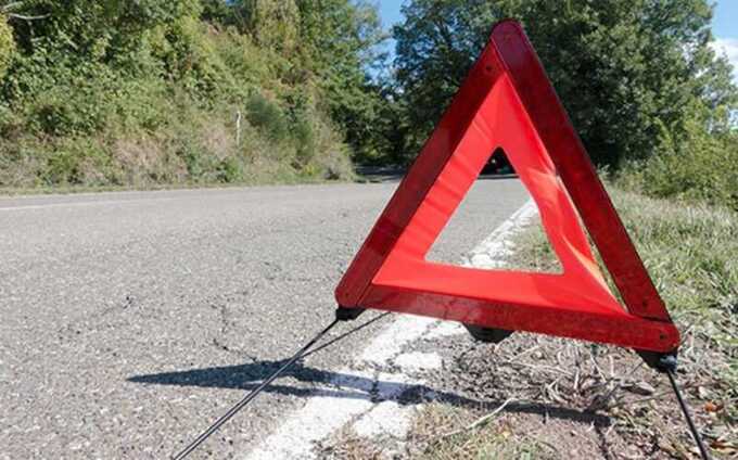 В Сочи произошла авария с УАЗом, в котором находились туристы, во время путешествия по бездорожью