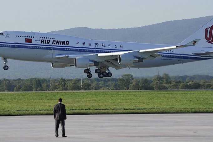 Самолет Air China осуществил незапланированную посадку в Нижневартовске по причине технической неисправности
